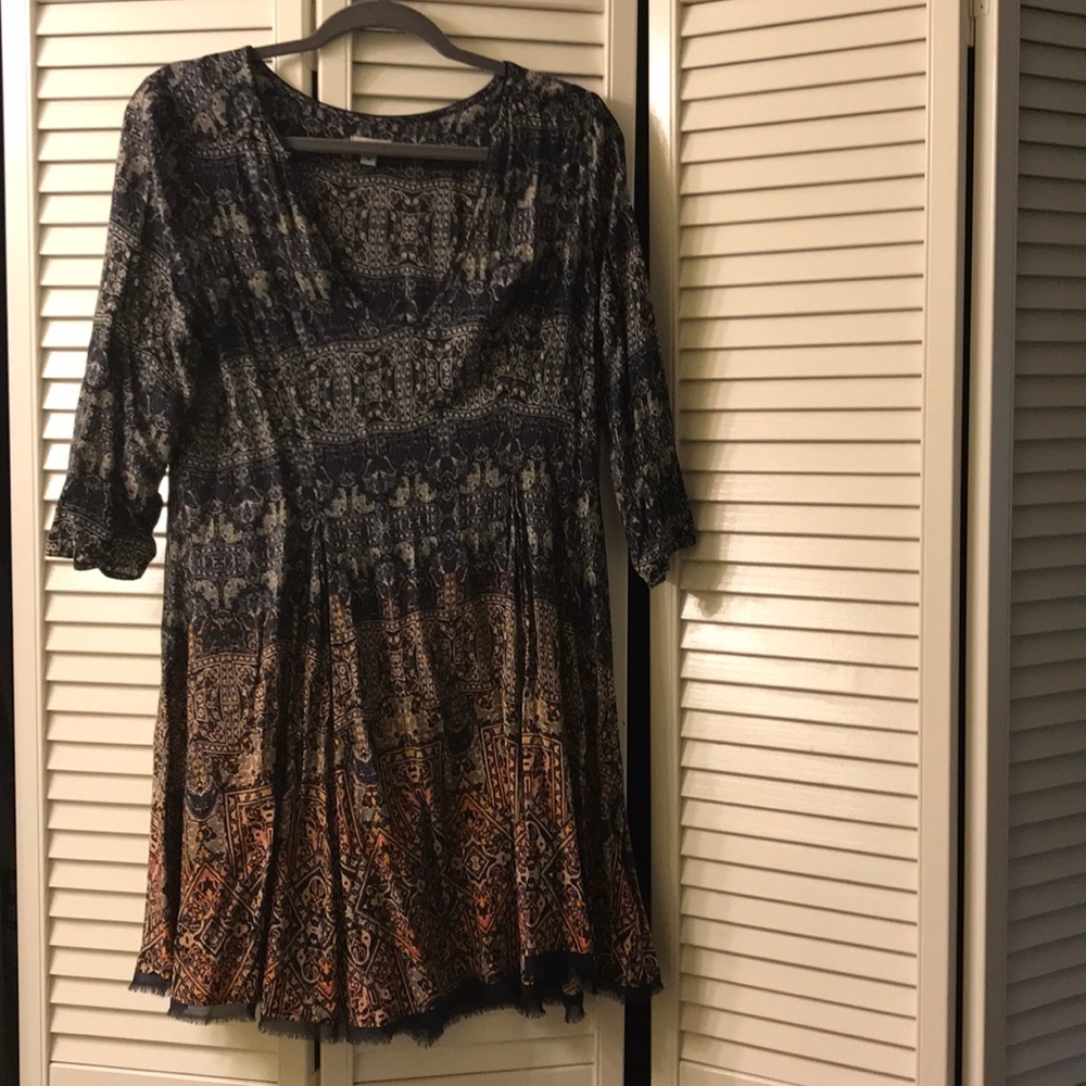 Flowy patterned dress